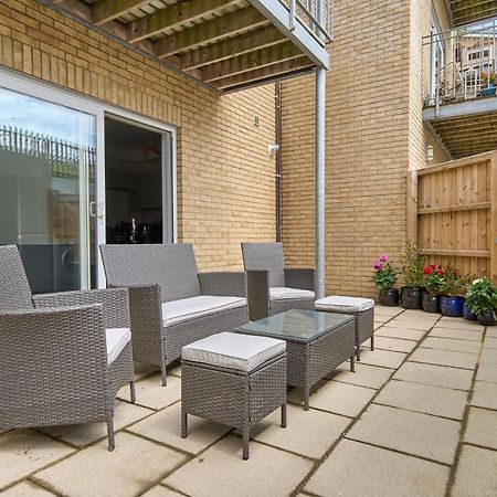 Beautiful 3 Bed Apartment In Bonchurch - Nr Ventnor - Large Outside Terrace & Parking - Dog Friendly - The Perfect Choice For Couples, Friends, Families - 5 Mins To Beach Esterno foto